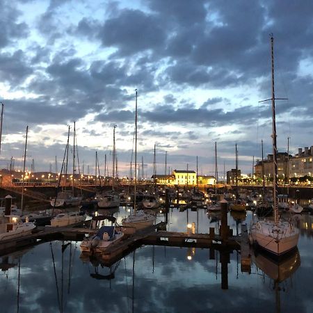 Alojamientos Muelle De Gijon Luaran gambar