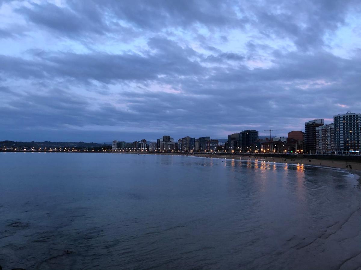 Alojamientos Muelle De Gijon Luaran gambar