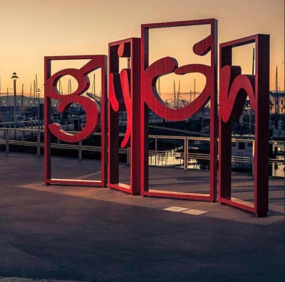 Alojamientos Muelle De Gijon Luaran gambar