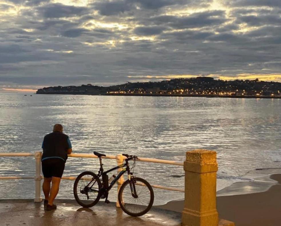 Alojamientos Muelle De Gijon Luaran gambar